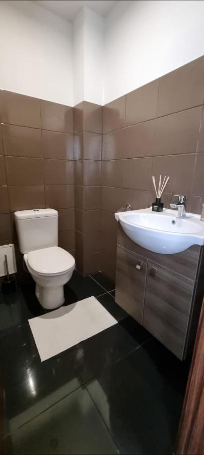 Cd Apartments Large 120 M فنتسبيلز المظهر الخارجي الصورة